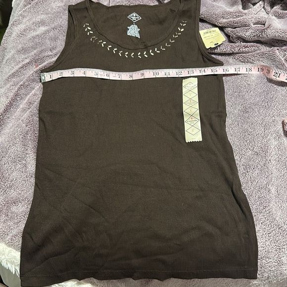 St John’s Bay Tank Top - Picture 7 of 11